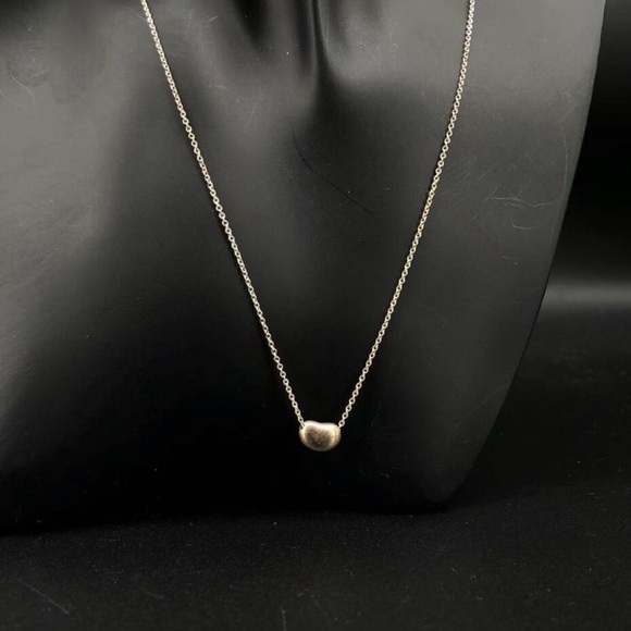 Tiffany & Co. Elsa Peretti Sterling Silver Bean Pendant Necklace 16” - Picture 4 of 11